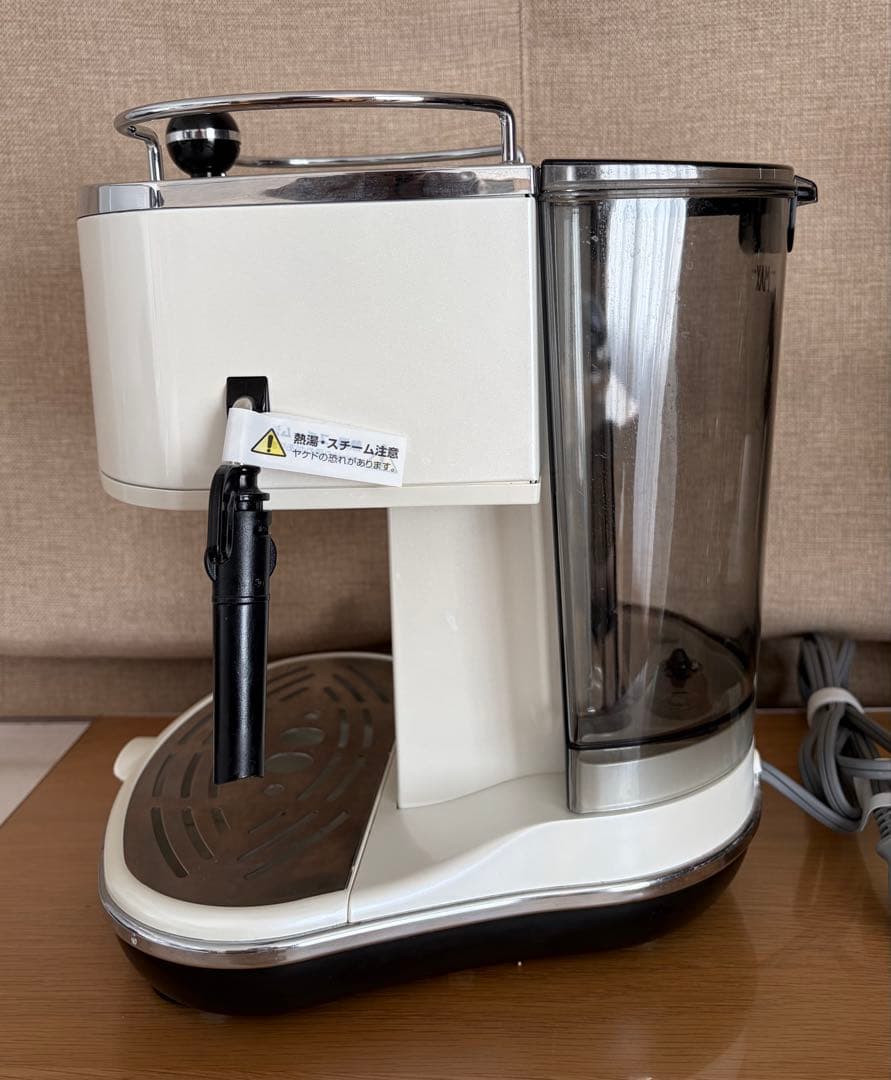 DeLonghi ECO310 エスプレッソマシン ホワイト
