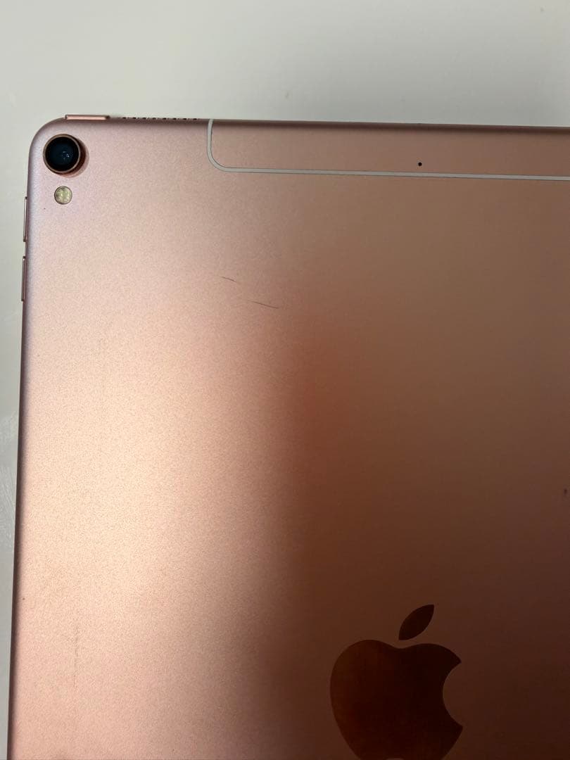 iPad Pro10.5インチ256GBローズゴールドA1709キーボード付き