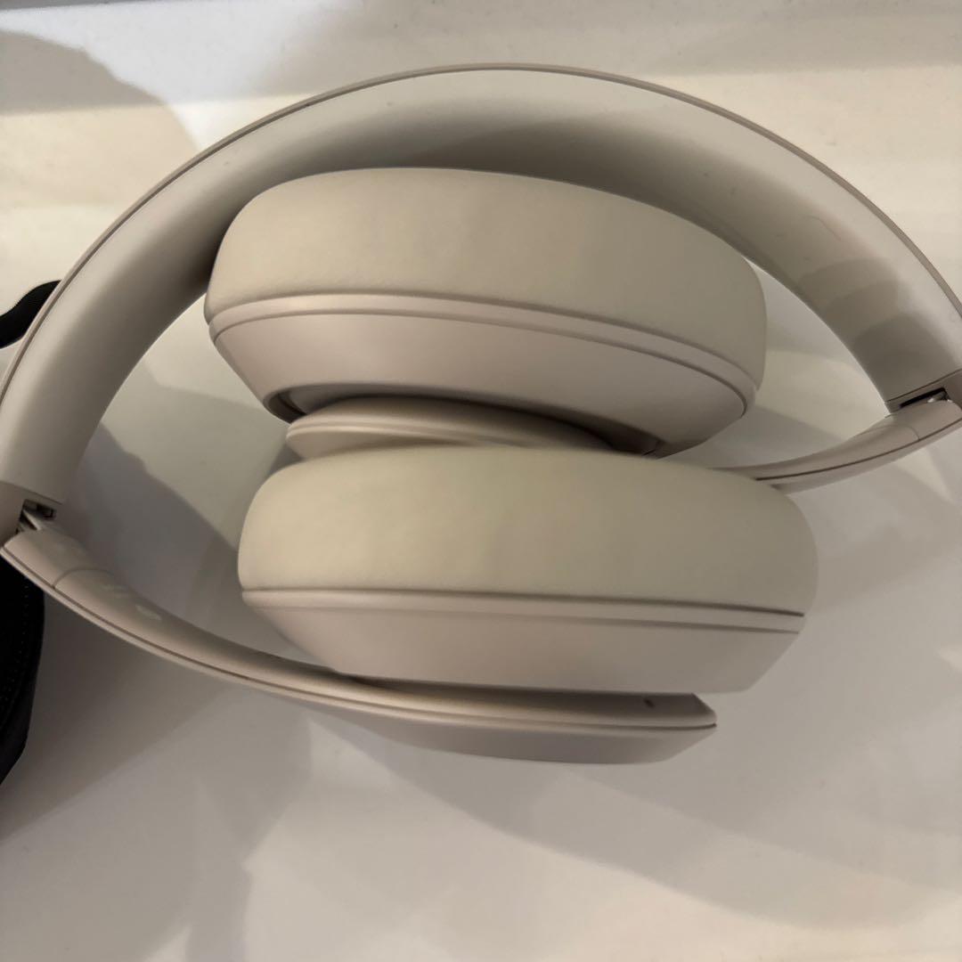 Beats Studio Pro ワイヤレスヘッドホン ベージュ