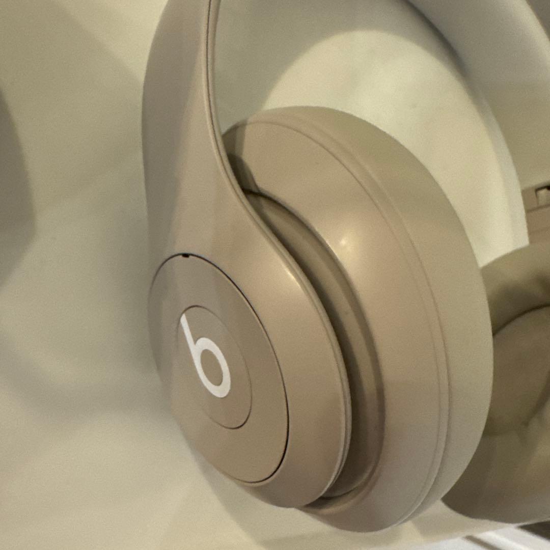 Beats Studio Pro ワイヤレスヘッドホン ベージュ