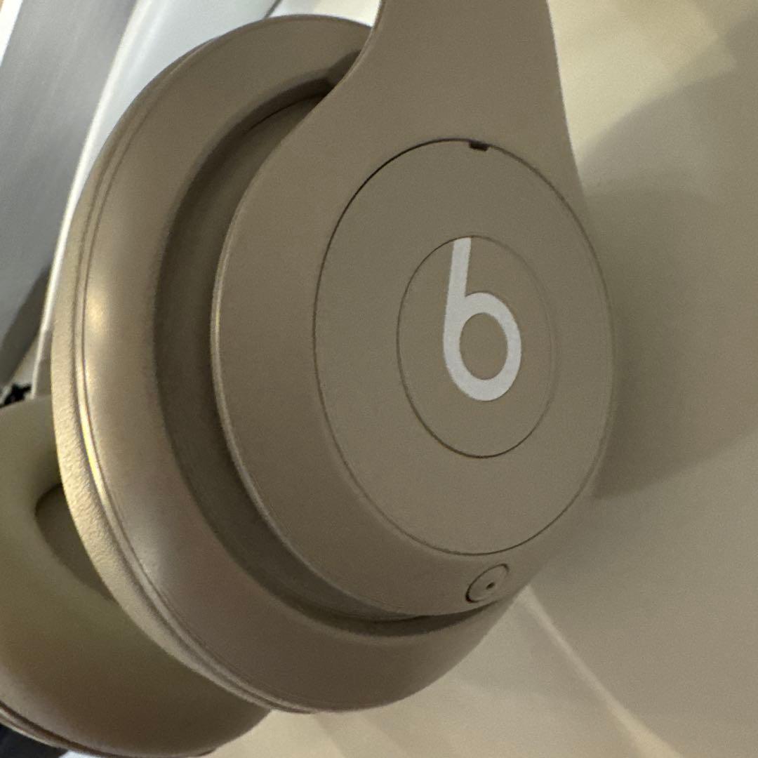 Beats Studio Pro ワイヤレスヘッドホン ベージュ