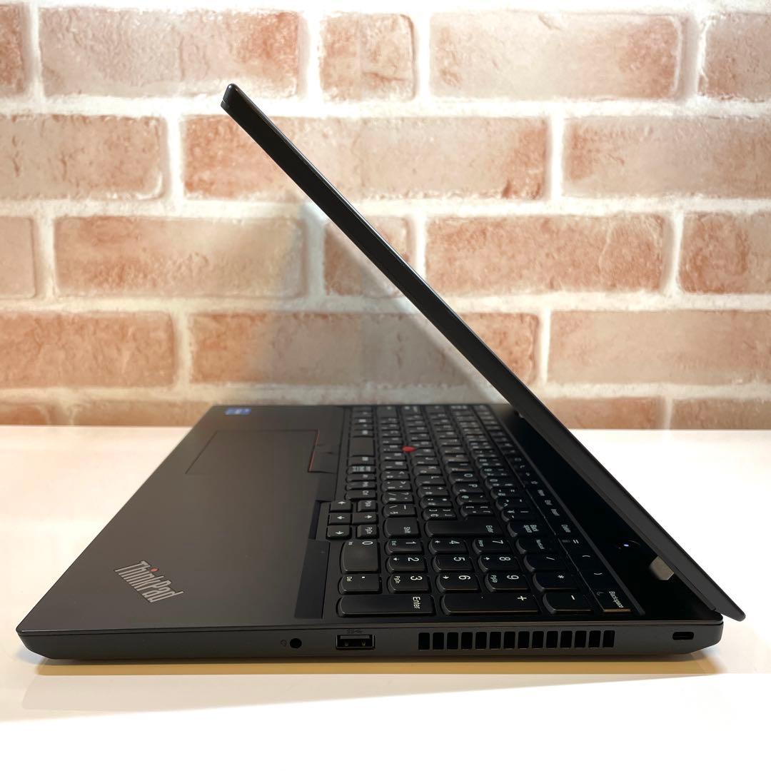 ★美品★ 2021年製 第11世代Corei5 15.6型 Lenovo UU6