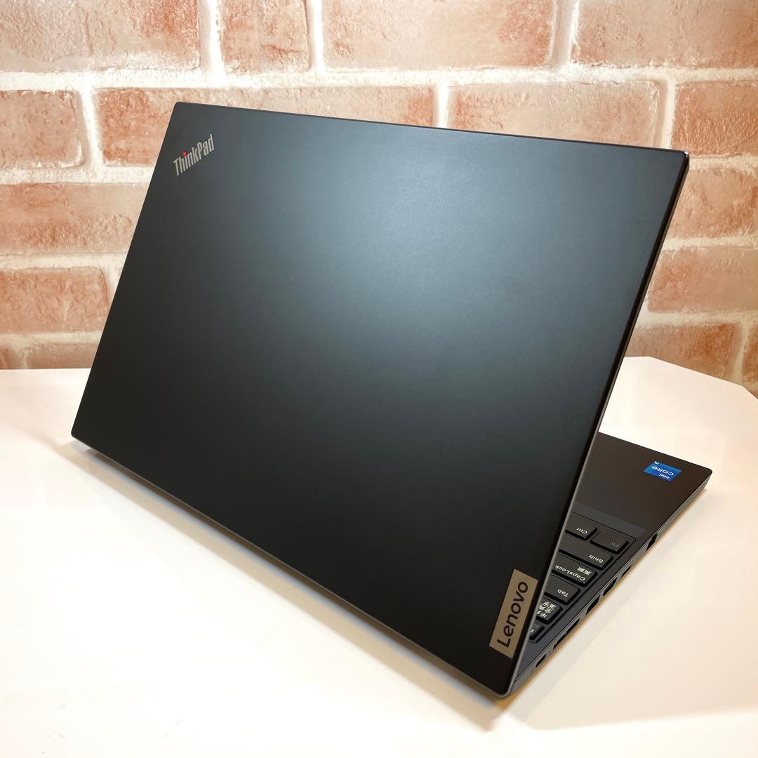 ★美品★ 2021年製 第11世代Corei5 15.6型 Lenovo UU6