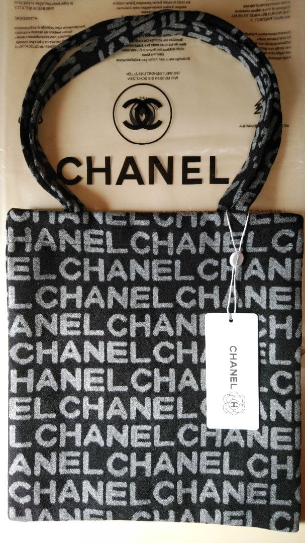 CHANELノベルティロゴキャンバストートバック