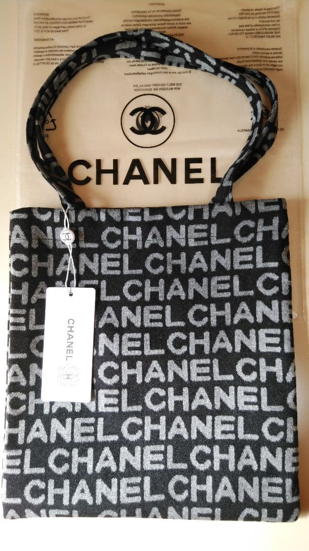 CHANELノベルティロゴキャンバストートバック