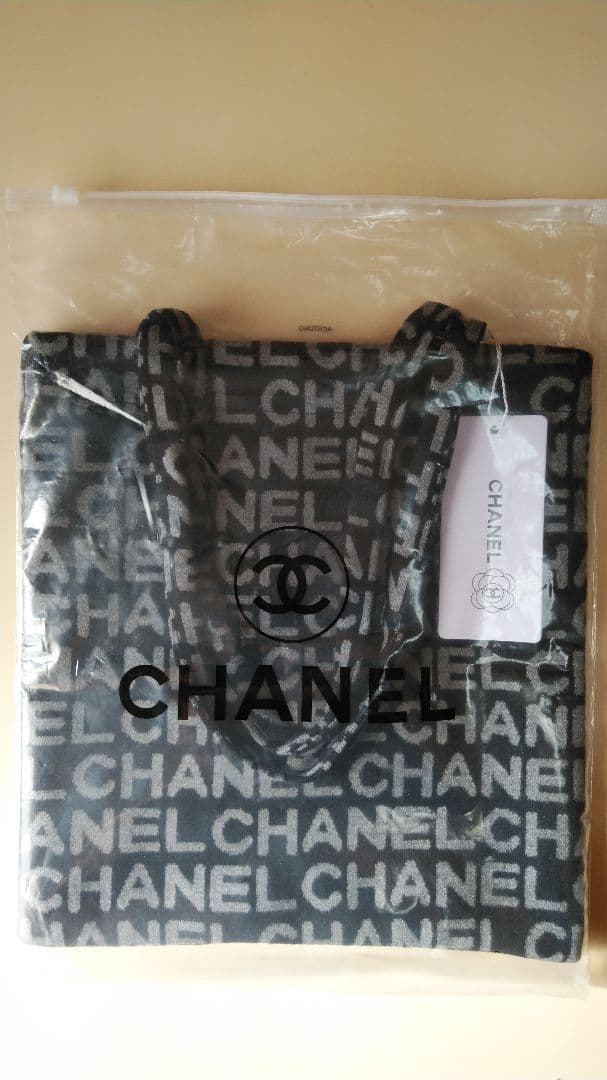 CHANELノベルティロゴキャンバストートバック