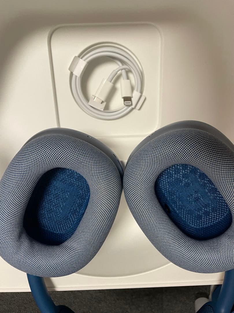 Airpods Max SKYBLUE(ケース付き)