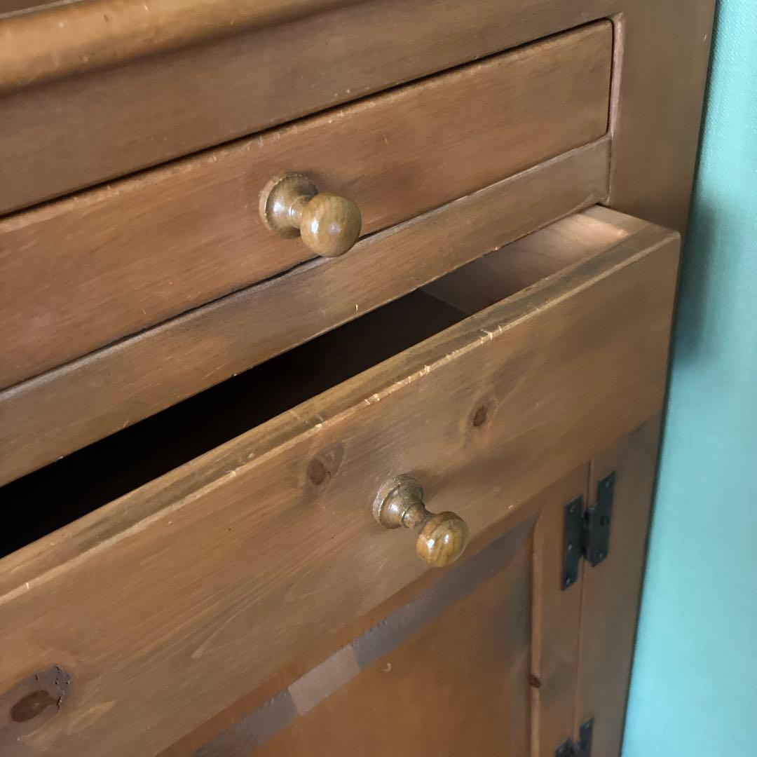 アンファン　食器棚 木製ガラス扉付きキャビネット