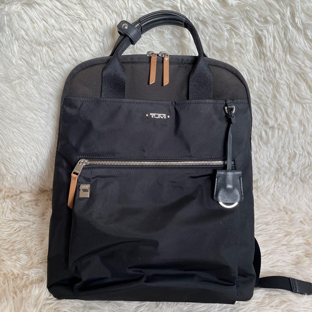 tumi トゥミ VOYAGEUR エッセンシャル　バックパック ビジネスバッグ