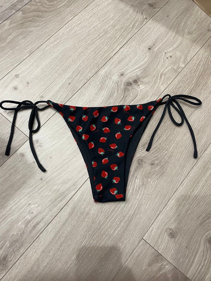 ロージールーチェ×ALEXIASTAM コラボビキニ M ボトムのみ