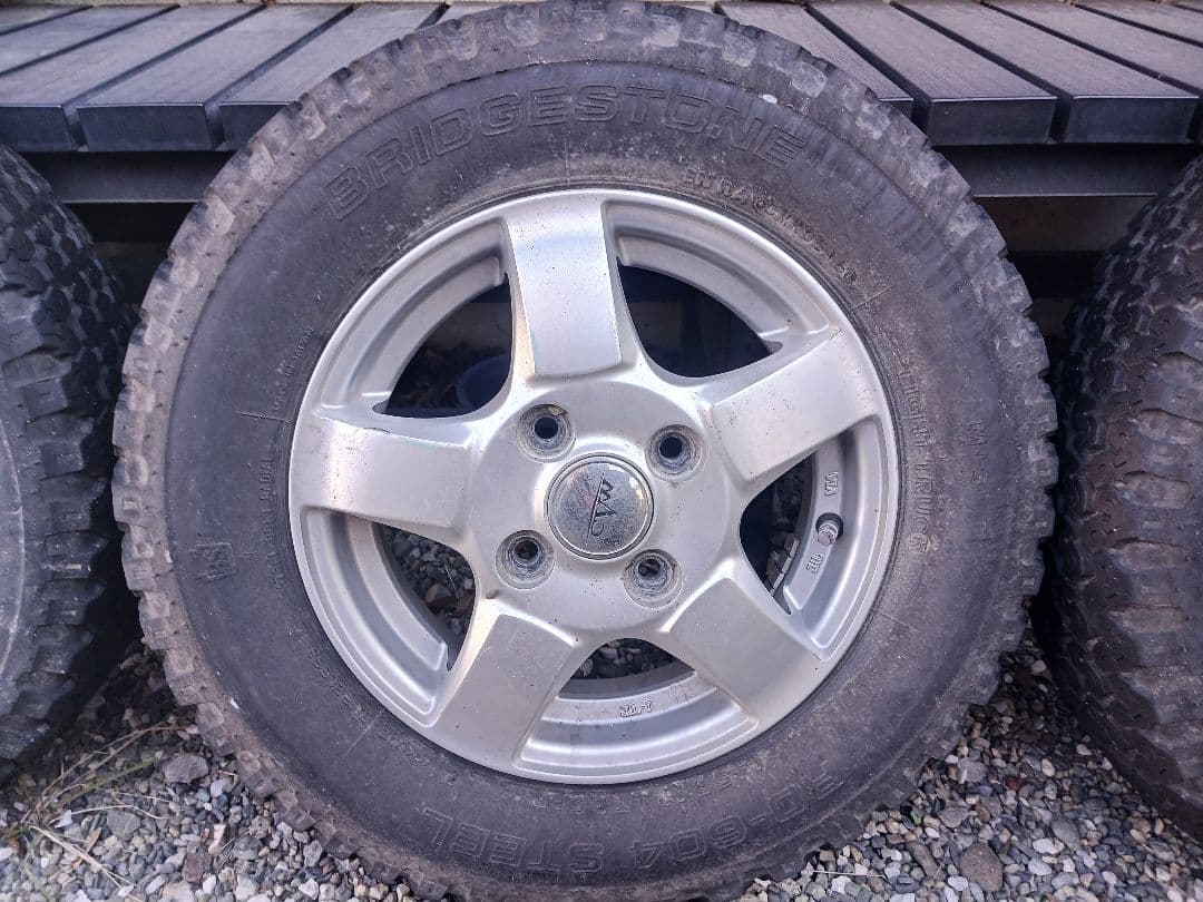 オフロードタイヤ、ホイール　12インチ