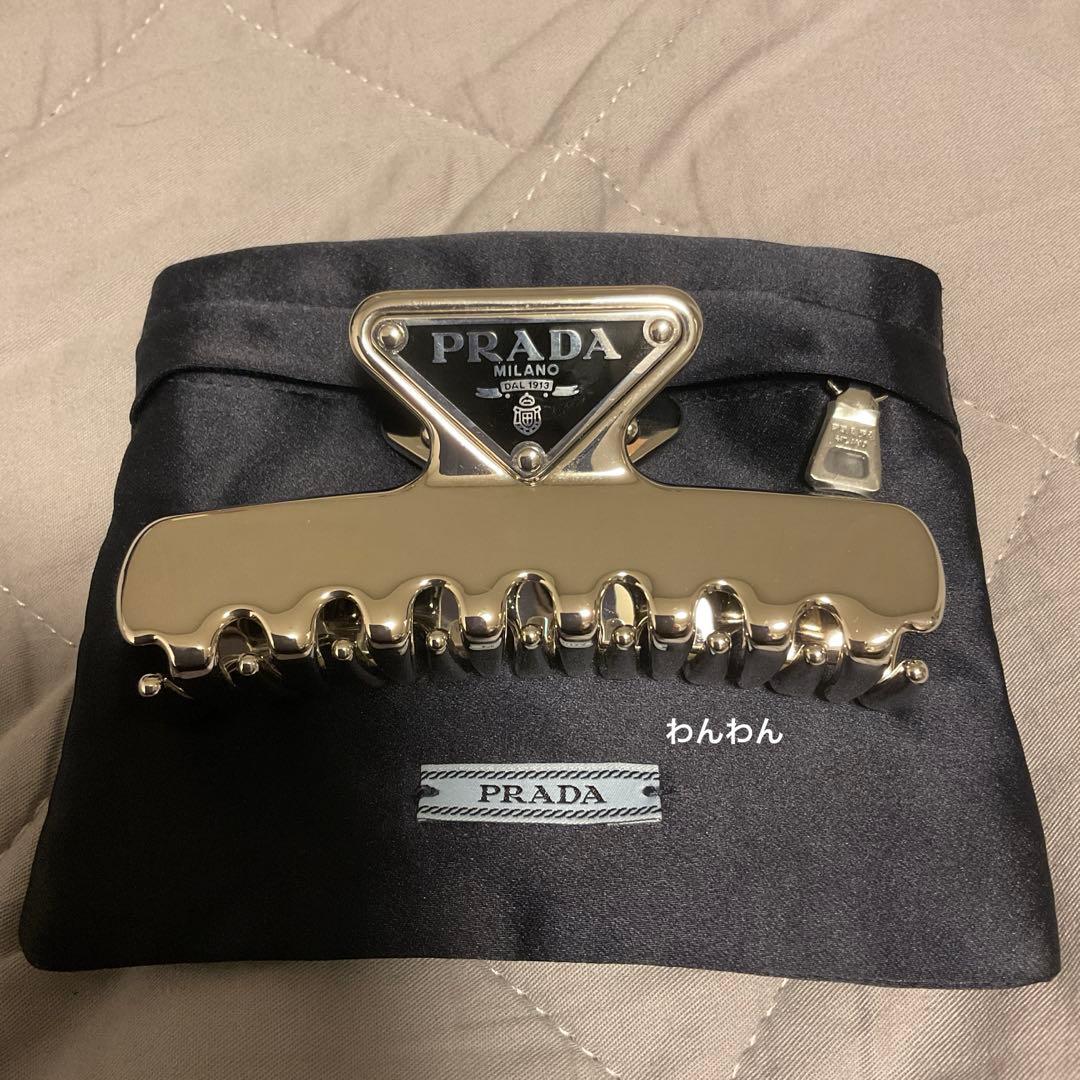 PRADA ヘアクリップ シルバー