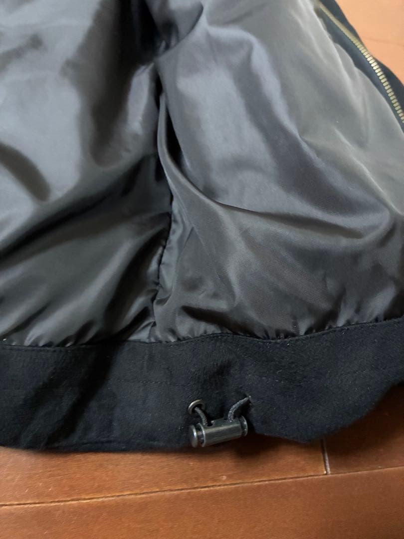   フード付きダウンベストXLブラック美品ダブルジッパー
