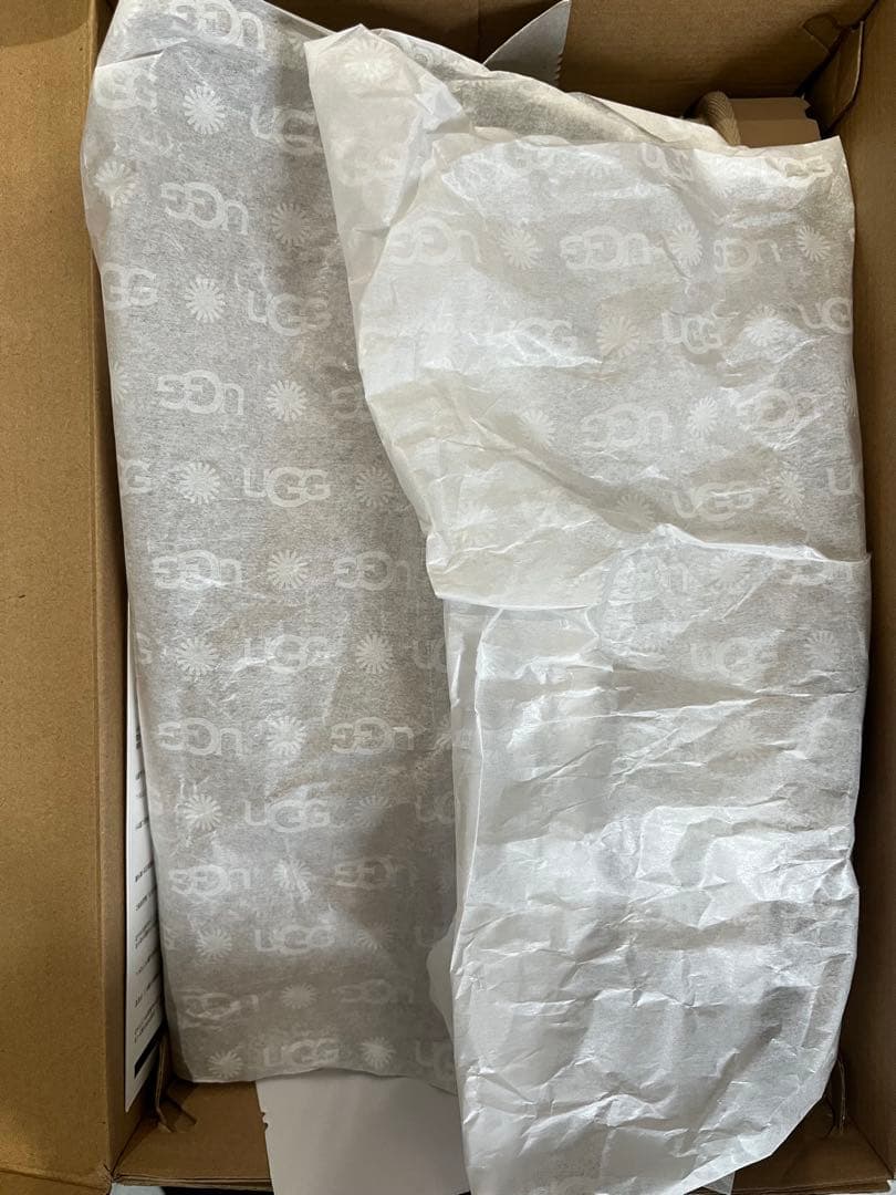 【新品・未使用】UGG CLASSIC SLIPPER ベージュ24サイズ