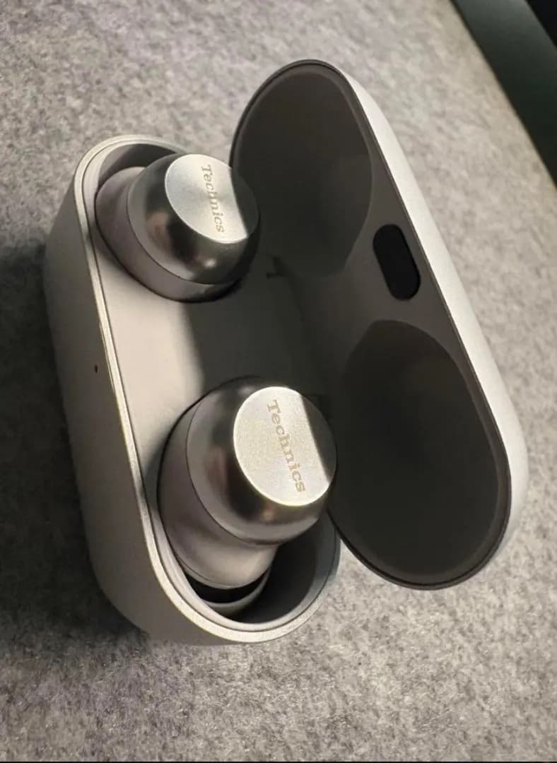 【ほぼ新品】テクニクス　EAH-AZ100-S シルバー　(おまけケース付)