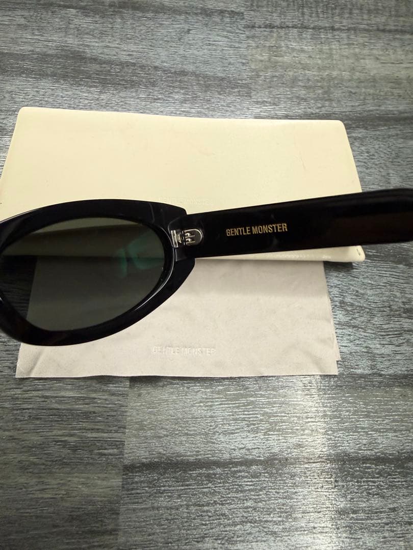 GENTLE MONSTER サングラス　Mass01