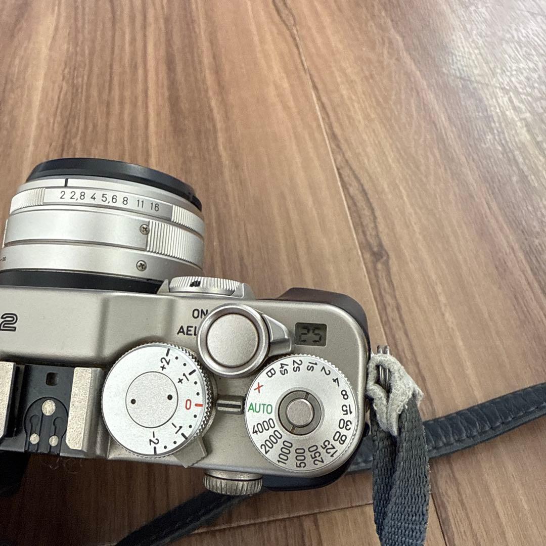 CONTAX G2本体、Carl Zeiss レンズ×3、ストロボ、各種ケース