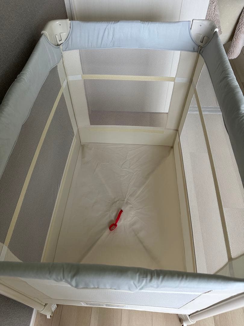 アップリカ　ココネル　エアープラス　ベビーベッド