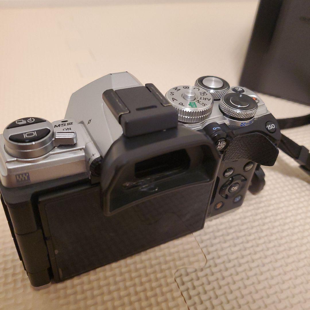 OLYMPUS OM-D E-M5 Mark III 本体