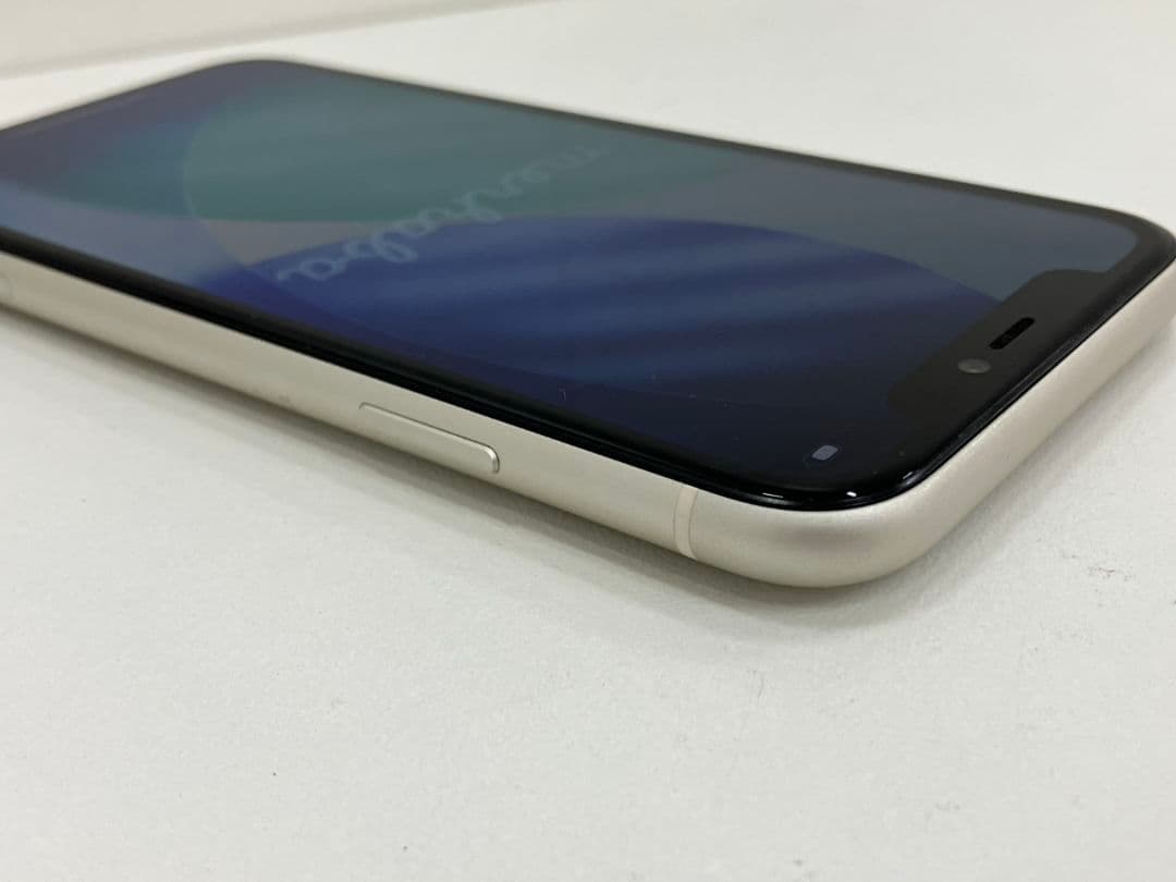 【iPhone11】SIMフリー　64GB