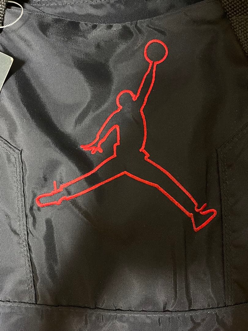 JORDAN NIKE 【90s未使用タグ付銀タグ】ボストンバッグ黒赤　刺繍ロゴ