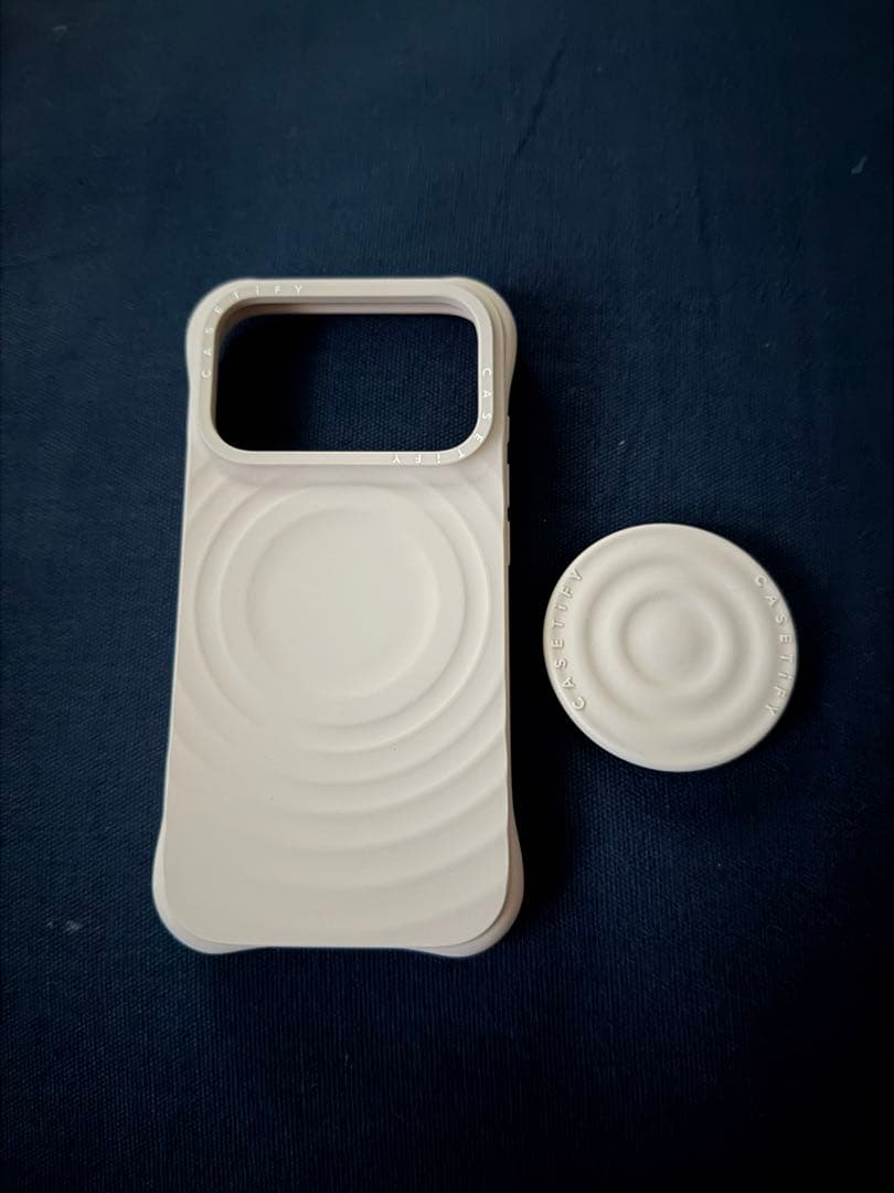 CASETiFYシリコンケース •グリップスタンドセット iPhone17pro