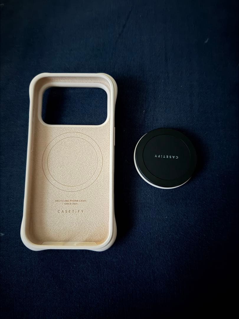 CASETiFYシリコンケース •グリップスタンドセット iPhone17pro