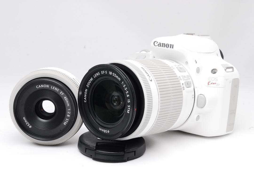 ✨️ Canon EOS Kiss X7 ホワイト ✨️新品級 単焦点レンズ付き