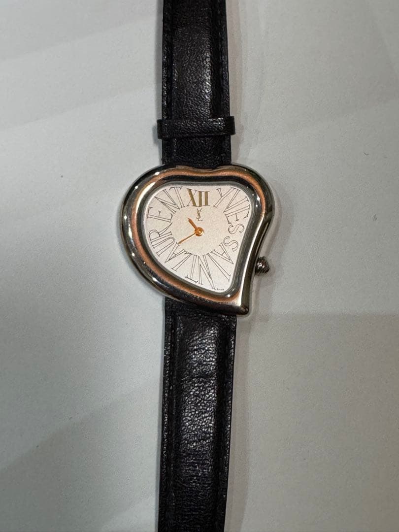 Yves Saint Laurent ハート型クォーツ時計