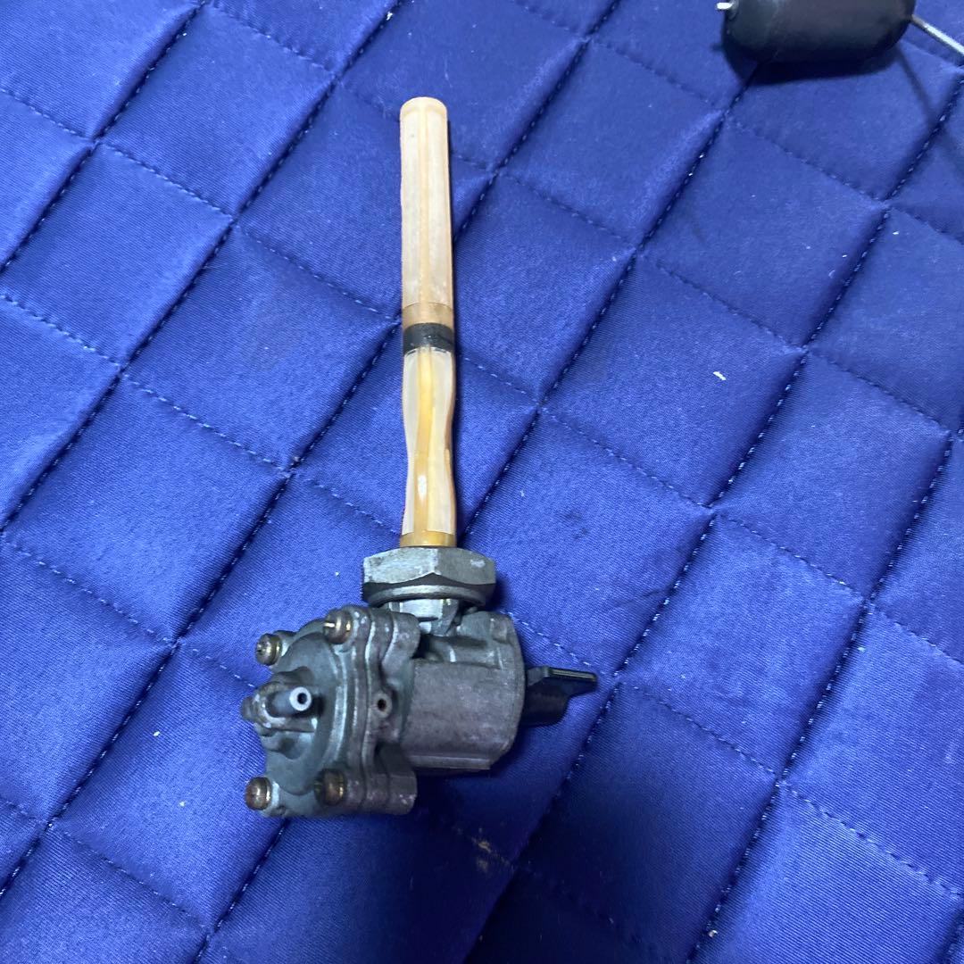 CB400fourNC36 燃料コックとセンサー