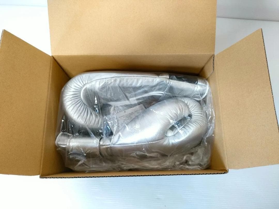 Winning ボクシンググローブ 14oz シルバー CO-MS-500B