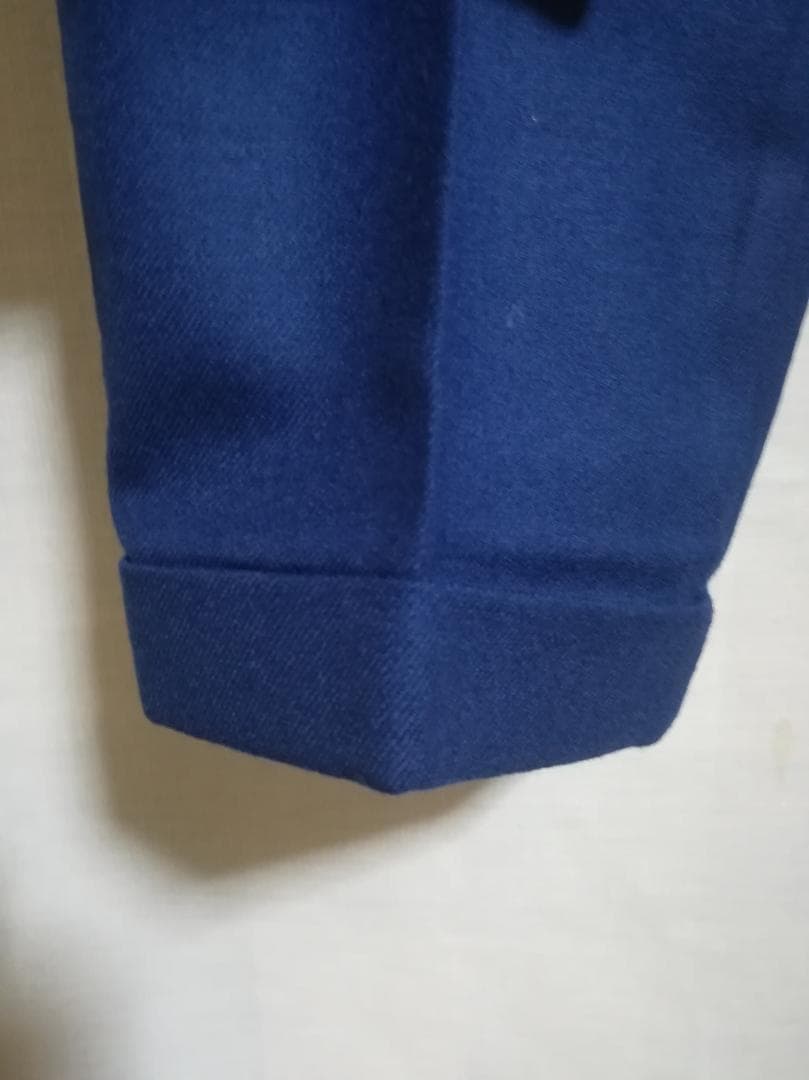 新品 TOMORROWLAND 22AW バックシャーリングスリムパンツ 青 S