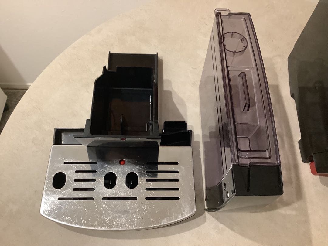 デロンギ全自動エスプレッソマシン マグニフィカSブラック ECAM23120BN