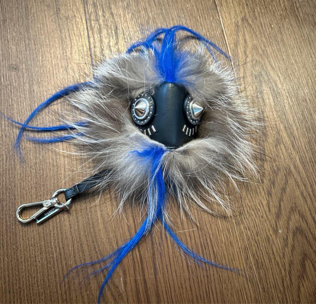 FENDIバッグチャームモンスターフォックスファー　バグズアイ