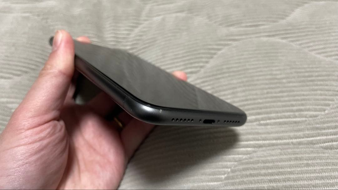 Apple iPhone 11 ブラック 本体 バッテリー94%