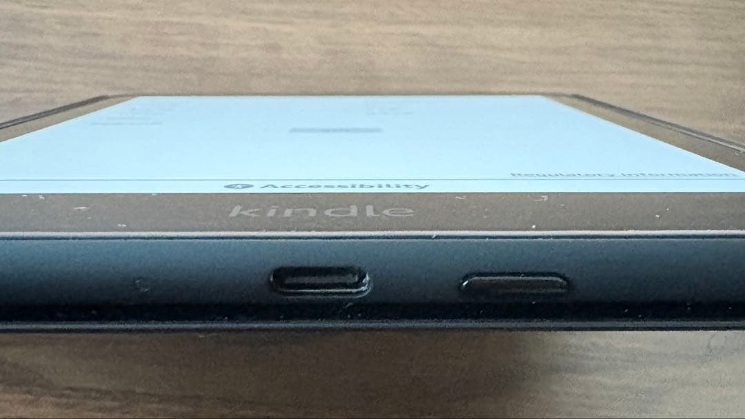 Kindle Paperwhite 第12世代　純正カバー付き