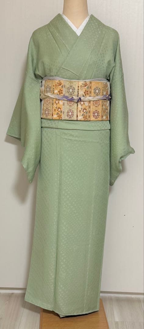 ＜松坂屋＞扱い　辻が花模様織り出し色無地着物