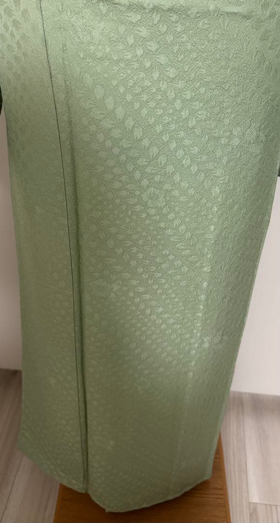 ＜松坂屋＞扱い　辻が花模様織り出し色無地着物