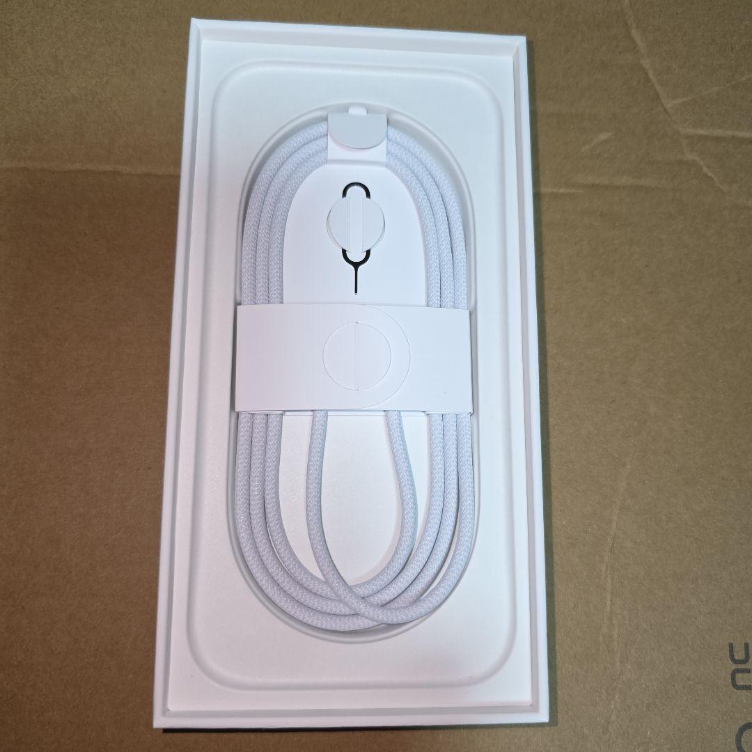 Apple iPhone 16 128GB ウルトラマリン