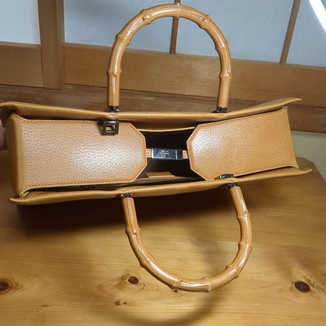 グッチ バンブー ハンドバッグ ビジネス