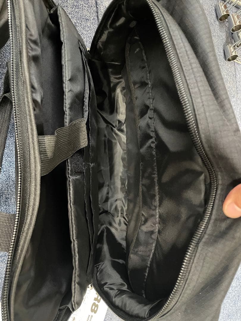 美品 ZOOM R8 マルチトラックレコーダー　ZOOM SCR-16バック付き