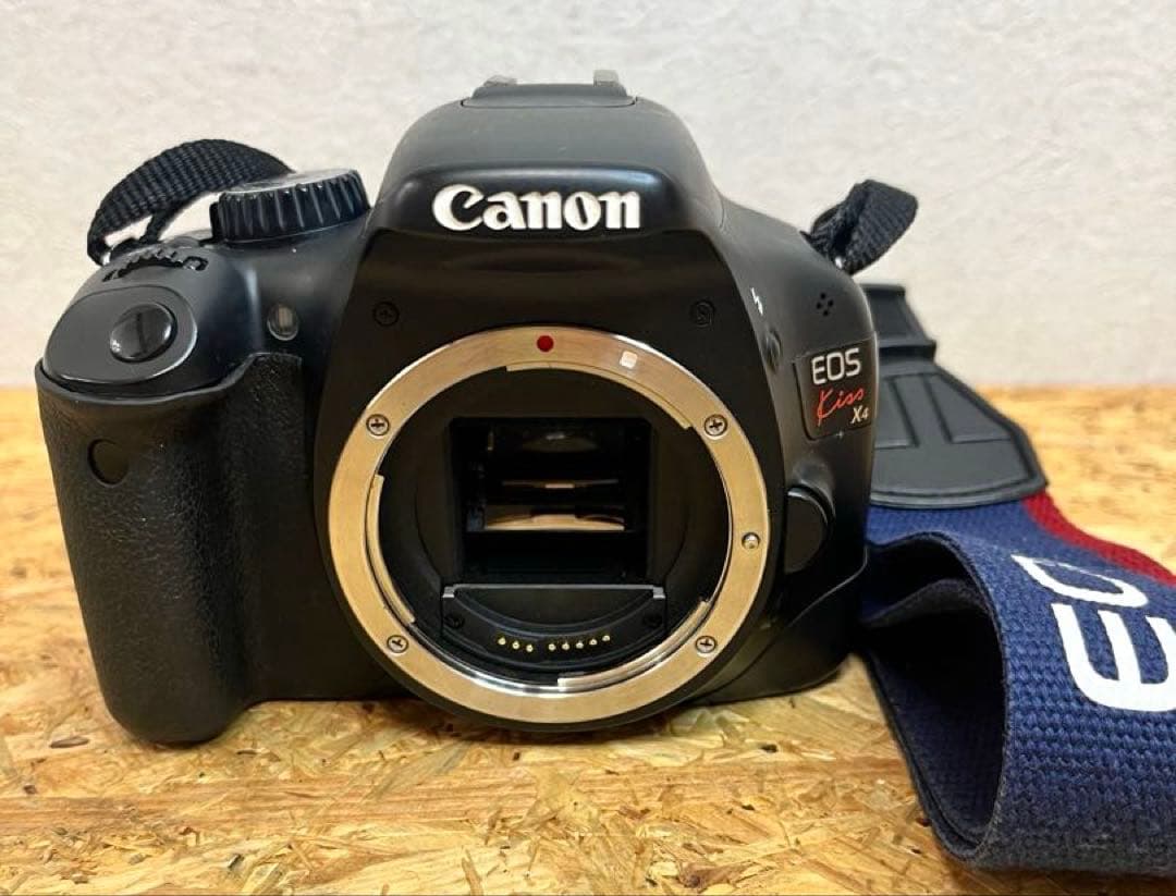 [送料無料]Canon EOS Kiss X4 一眼レフ 超望遠Wレンズセット他