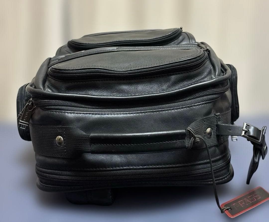 ✨希少美品✨　TUMI レザー製　リュック