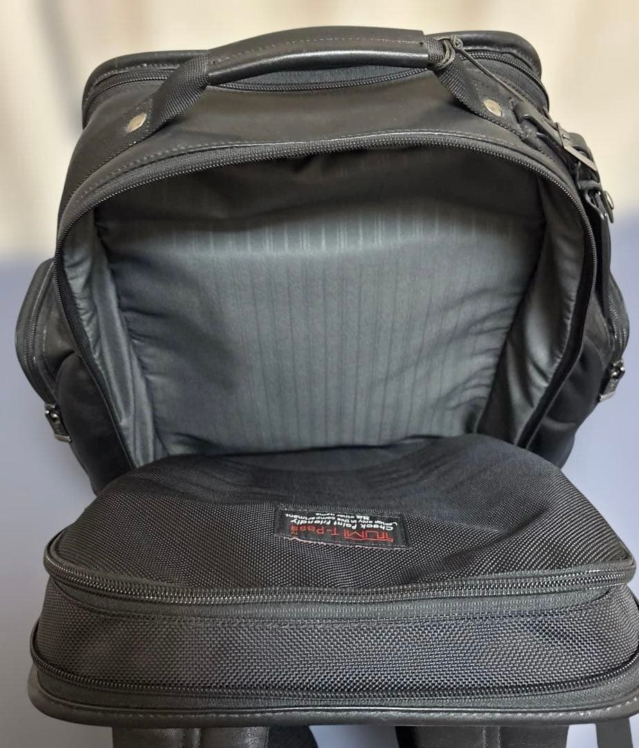 ✨希少美品✨　TUMI レザー製　リュック