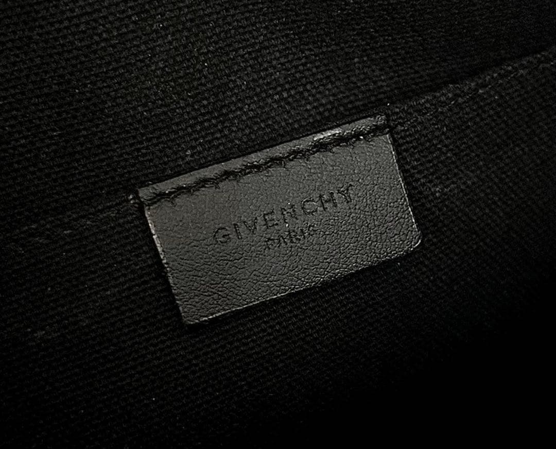 ◆GIVENCHY ジバンシィ ビッグロゴ サフィアーノレザー クラッチ バッグ