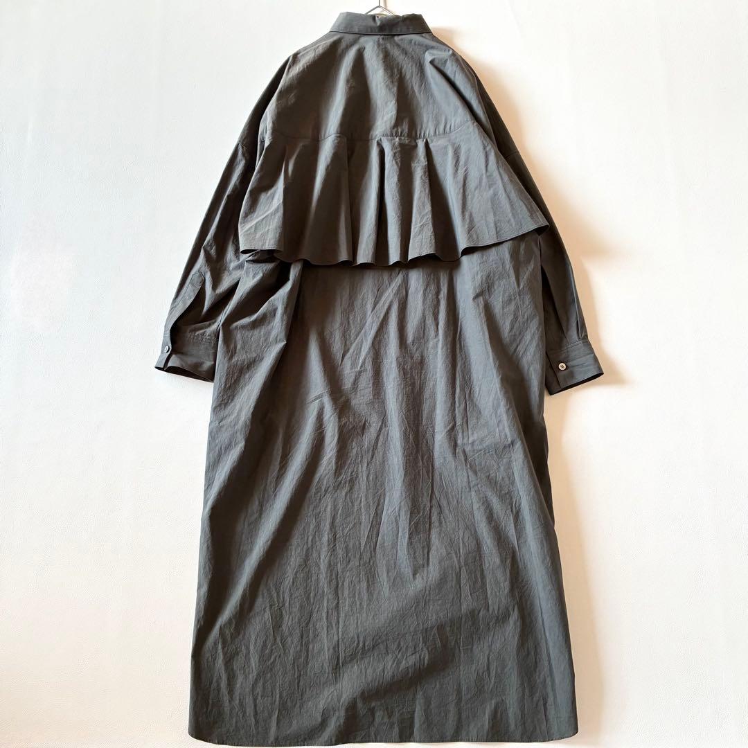 美品✨ビアズリー　2023AW　後ろフリルシャツワンピース　グレー　マキシ丈