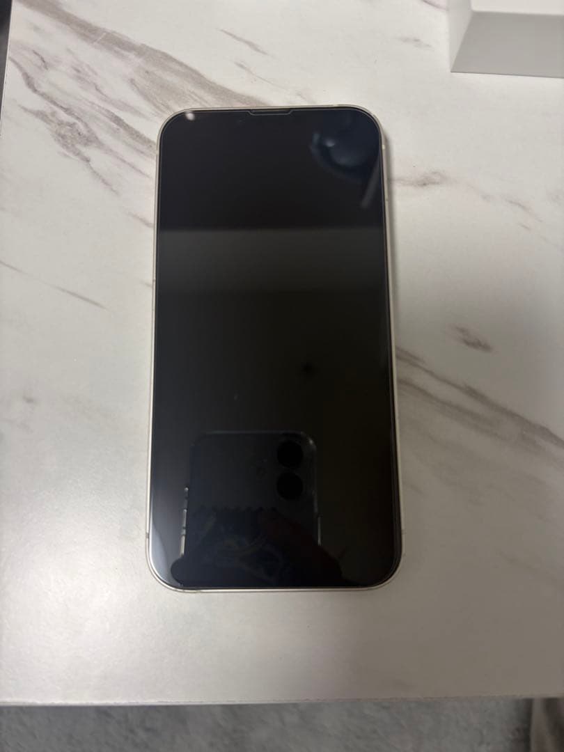 Apple iPhone 13 ホワイト 本体　ガラスフィルム付き