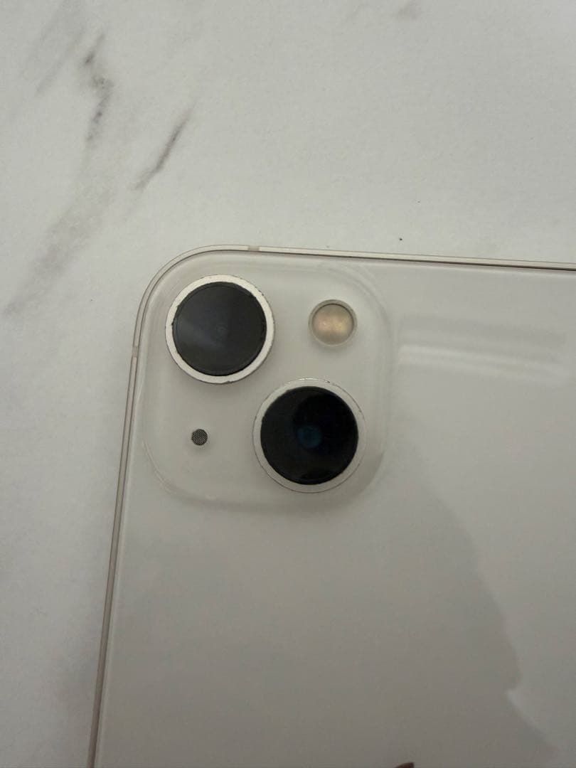 Apple iPhone 13 ホワイト 本体　ガラスフィルム付き