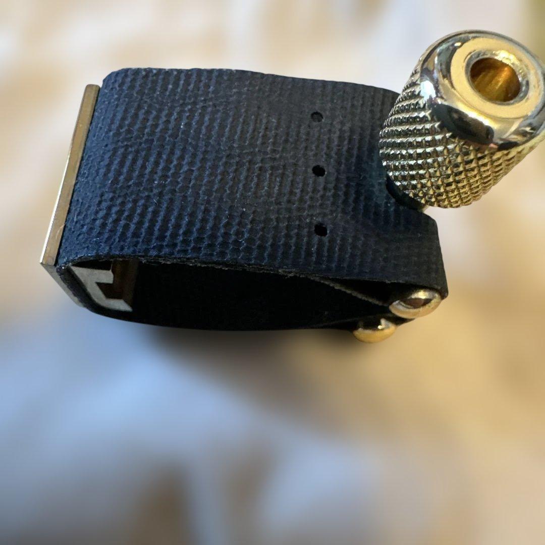 エディダニエルズ　B♭クラリネット用リガチャー　ゴールド