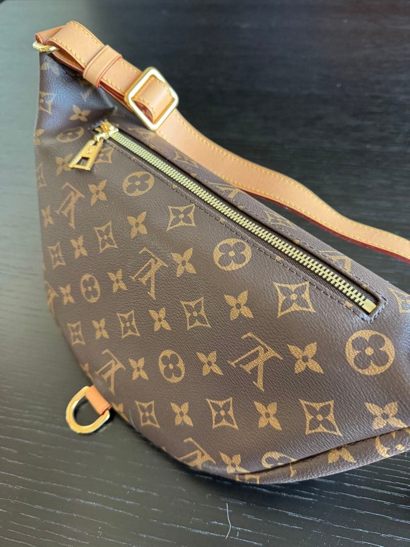 kana　LOUIS VUITTON バムバッグ ウエストバッグ